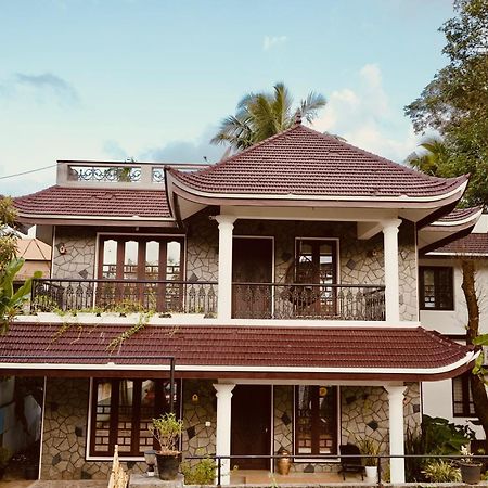 Daffodils Inn Alappuzha Εξωτερικό φωτογραφία