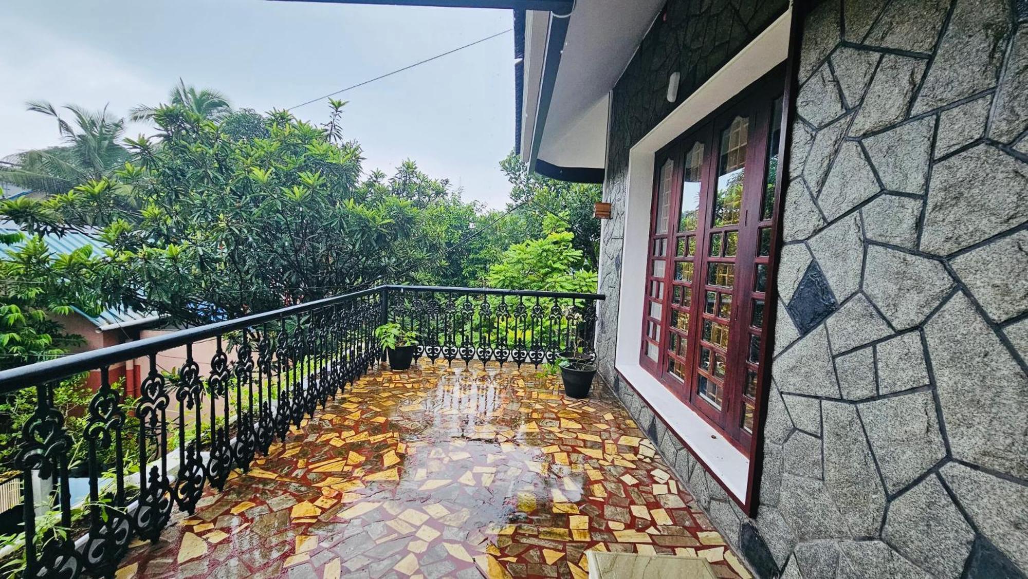 Daffodils Inn Alappuzha Εξωτερικό φωτογραφία